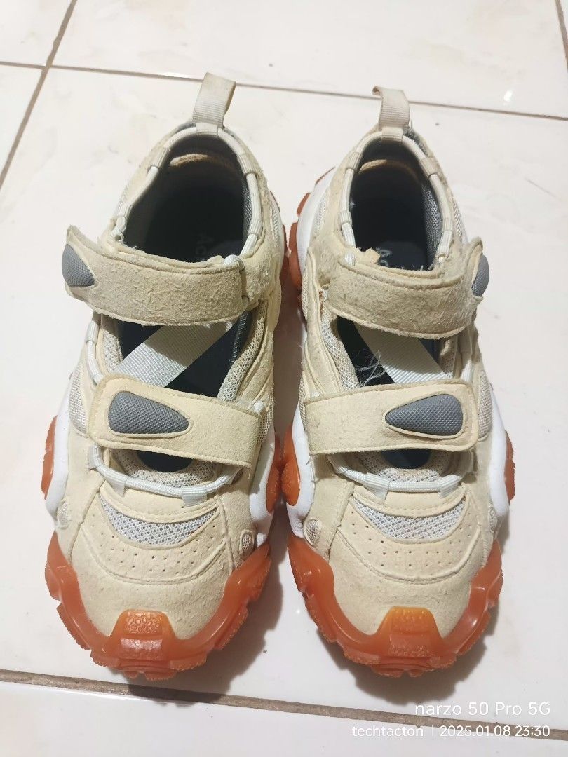 ACNE STUDIO Sneakers (Category: Sneakers) located in Santo Tomas. Submitted by pickers_corner (Listing ID 1440789084, Image 3). Description: Acne Studios Bolzter Bryz Crystal sneakers size 37 or 23cm excellent price drop .