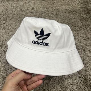 (Category: ) located in . Submitted by cik_shopaholic (Listing ID 1455627518, Image 1). Description: .
