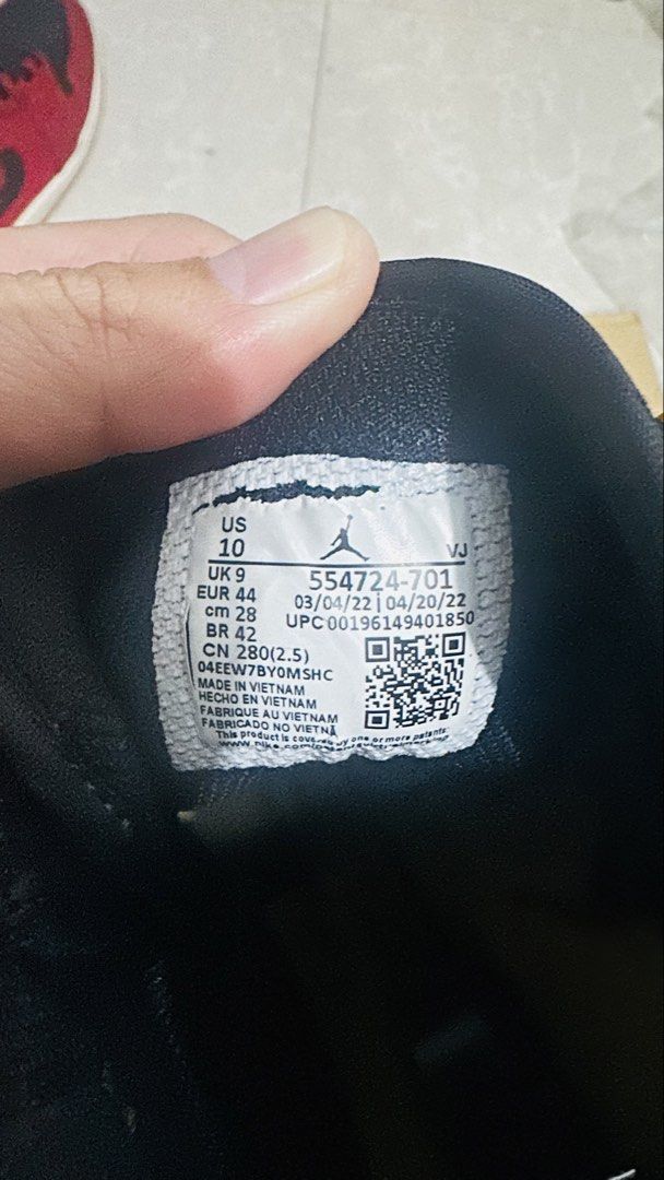 Air Jordan 1 High Yellow Black White (Category: Sneakers) located in Bulacan. Submitted by jamescarl1421 (Listing ID 1455583389, Image 1). Description: Selling my Air Jordan 1 Mid “Taxi” / Yellow Toe in US Men’s 10 / UK 9 / EU 44. * Style code: 554724-701 * Colorway: Taxi / White / Black * Original Jordan box included * Black laces * Used condition * Shows normal signs of wear/creasing from use * Midsoles/outsoles have some dirt and wear, as show