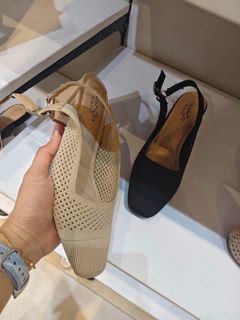 (Category: ) located in . Submitted by n.beautyyy (Listing ID 1455564134, Image 1). Description: .