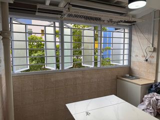 RESALE WINDOW WITH GRILLES BUNDLE Collection item 3