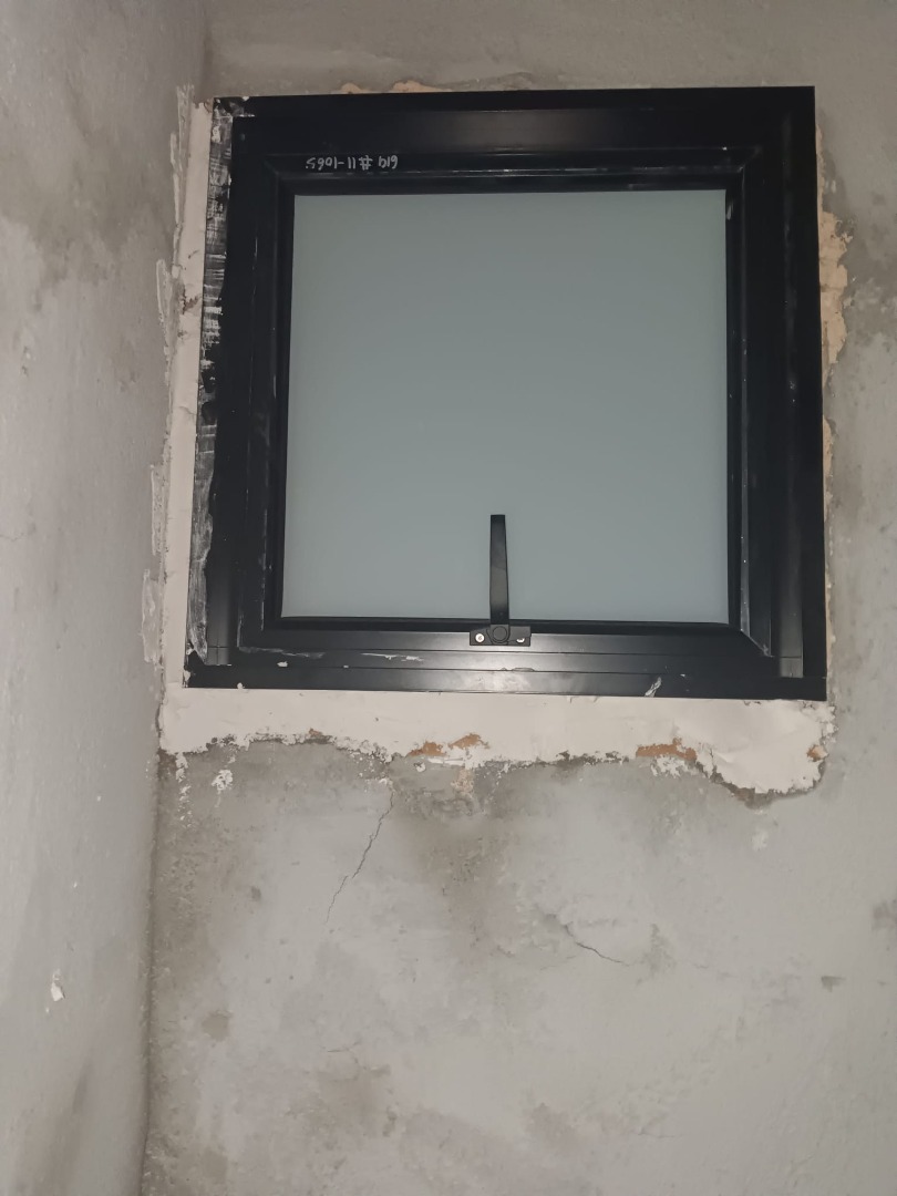 (Category: ) located in . Submitted by ataluminiumpteltd (Listing ID 1345949909, Image 1). Description: .