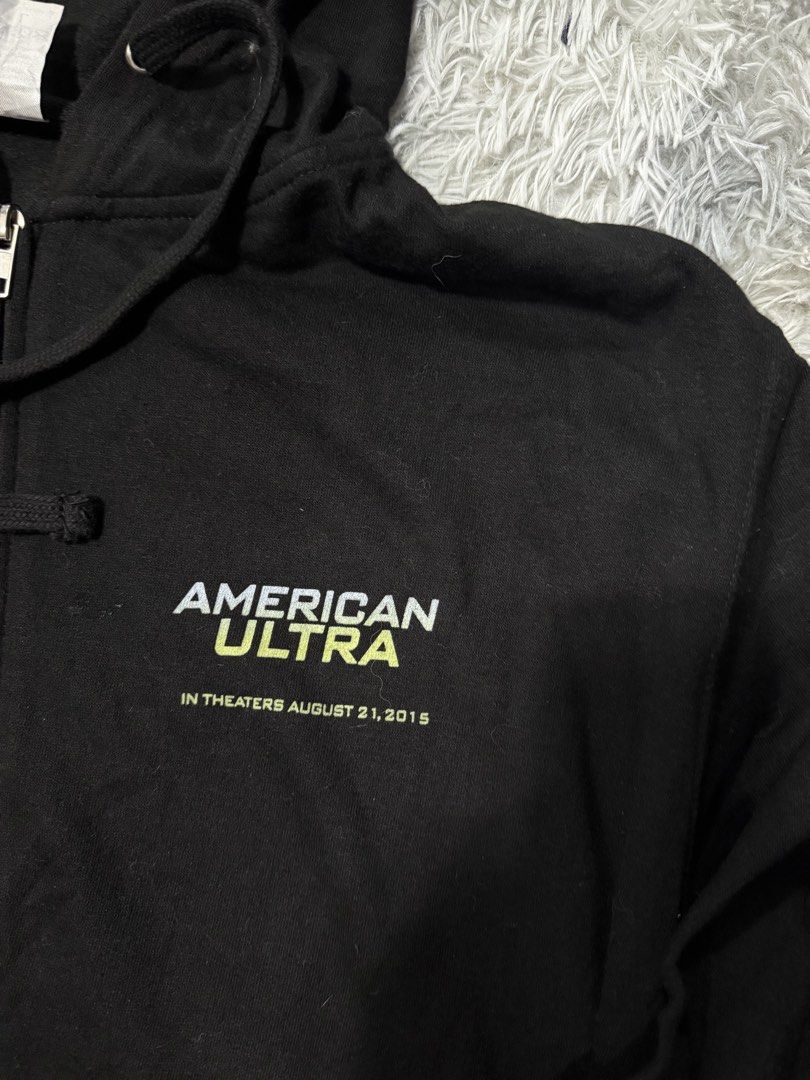 American ultra zip hoodie (Category: Coats, Jackets and Outerwear) located in Cavite. Submitted by timsiojo (Listing ID 1455521292, Image 3). Description: Dimension L28W22 Excellent condition No issue Cavite loc .
