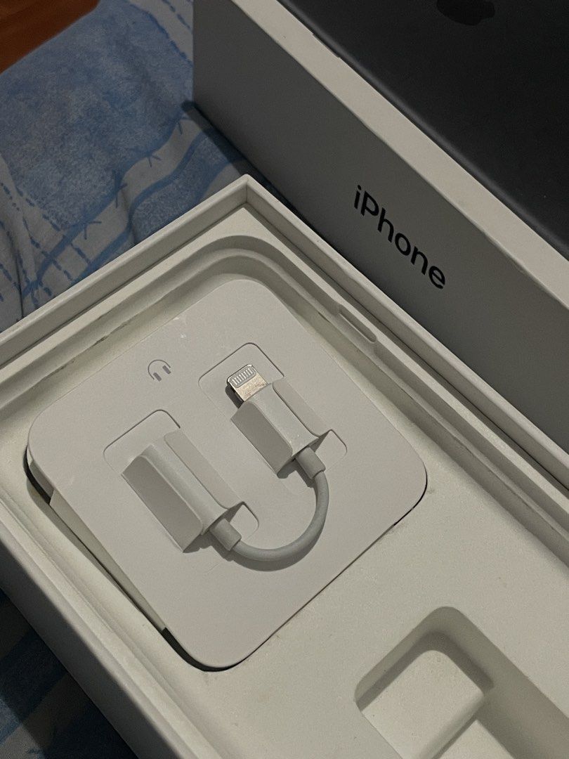 Apple Lighting to 3.5 mm dongle (Category: Headphones & Headsets) located in Lucena. Submitted by allan_rld (Listing ID 1455577003, Image 1). Description: - authentic - with serial number JNT shipment or meet within Lucena City.