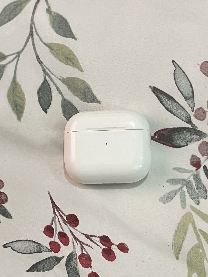 Authentic AirPods 3rd Gen (Category: Earphones) located in Manila. Submitted by dorotheacarolina (Listing ID 1455667226, Image 2). Description: Both buds working except right makes a cracking noise when played in full volume..