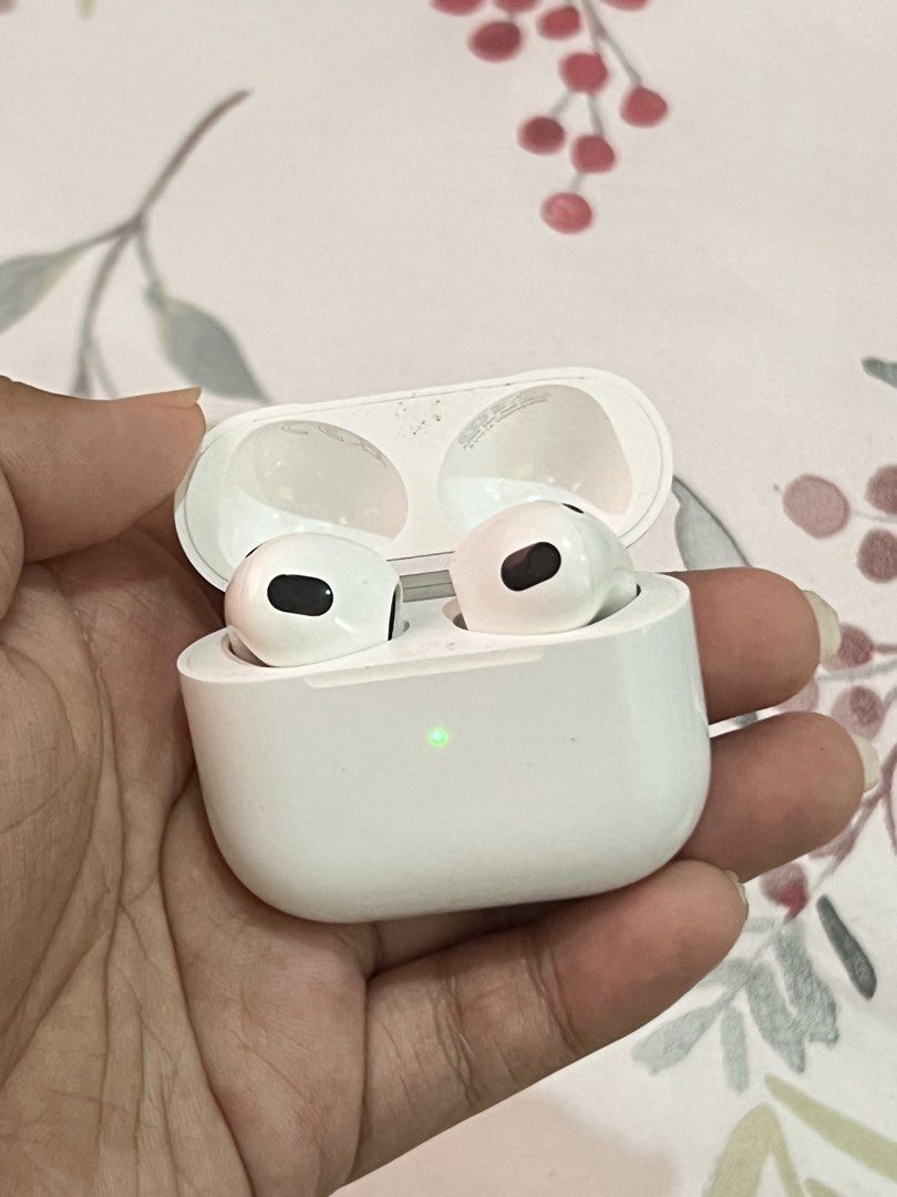 Authentic AirPods 3rd Gen (Category: Earphones) located in Manila. Submitted by dorotheacarolina (Listing ID 1455667226, Image 3). Description: Both buds working except right makes a cracking noise when played in full volume..