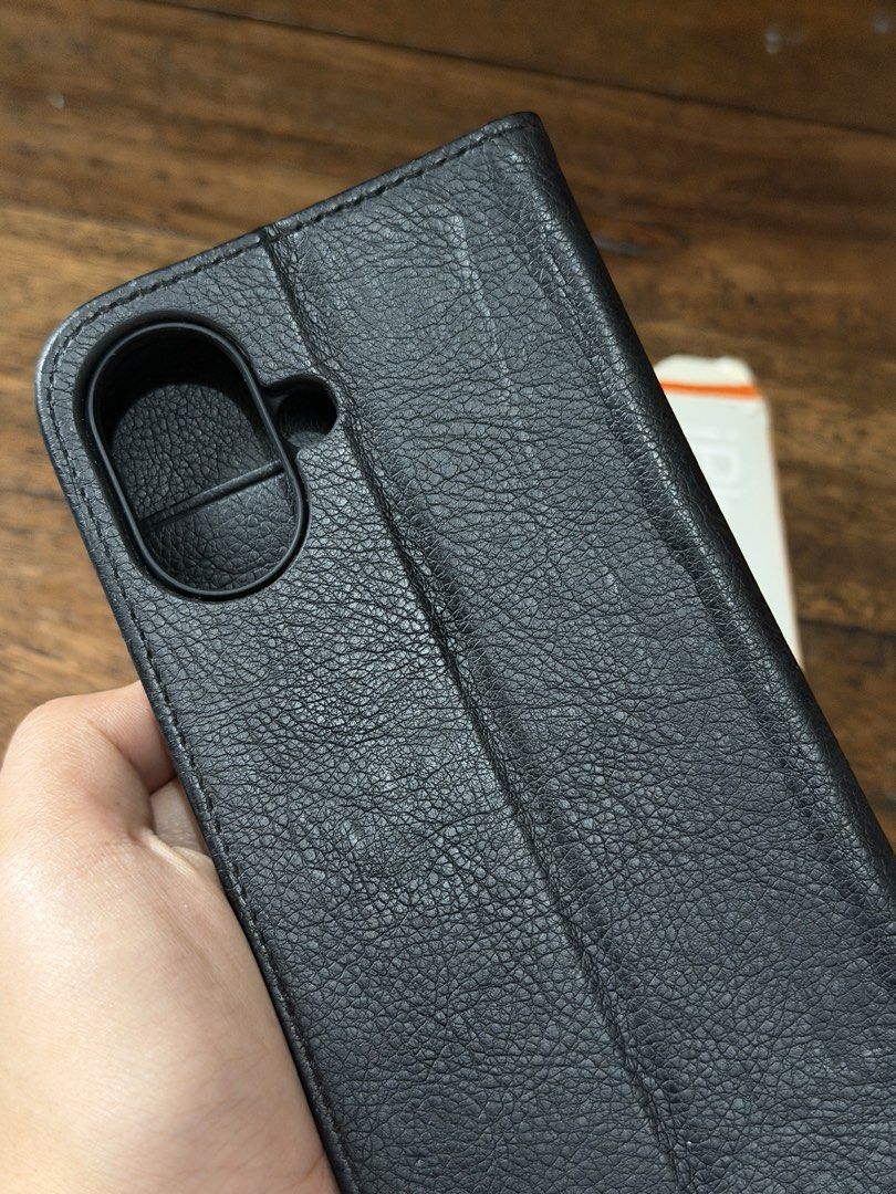 Authentic Cygnett Ip 16 UrbanWallet Phone Case (Category: Cases & Sleeves) located in Manila. Submitted by gatrading (Listing ID 1455544461, Image 3). Description: .