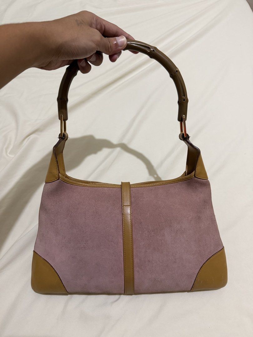 Authentic Gucci Bamboo Jackie Shoulder Bag (Category: Luxury Bags & Wallets) located in Mexico. Submitted by luxurybyeuphy (Listing ID 1455527621, Image 2). Description: Authentic Gucci Bamboo Jackie Shoulder Bag Guaranteed orig Moneyback if proven fake Rank AB Needs cleaning No major issue Price is negotiable.