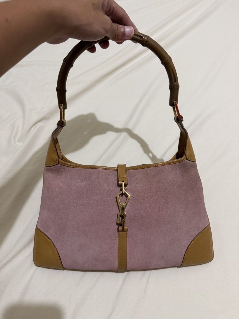 Authentic Gucci Bamboo Jackie Shoulder Bag (Category: Luxury Bags & Wallets) located in Mexico. Submitted by luxurybyeuphy (Listing ID 1455527621, Image 1). Description: Authentic Gucci Bamboo Jackie Shoulder Bag Guaranteed orig Moneyback if proven fake Rank AB Needs cleaning No major issue Price is negotiable.