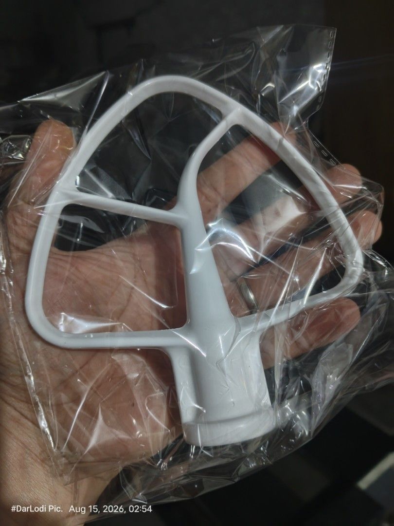 Authentic KitchenAid Flat and Hook 5Q/4.8L (Category: Other Kitchenware & Tableware) located in Pasay City. Submitted by mancave07 (Listing ID 1455674703, Image 2). Description: KITCHENAID AUTHENTIC HEAVY DUTY ATTACHMENTS FOR SALE! Selling KitchenAid Flat Beater & Dough Hook — both AUTHENTIC/ORIGINAL and BRAND NEW! ✨ ✅ Heavy Duty ✅ Never been used ✅ Not aftermarket / OEM ✅ Original KitchenAid quality ✅ Perfect for baking & heavy mixing 💰 Selling