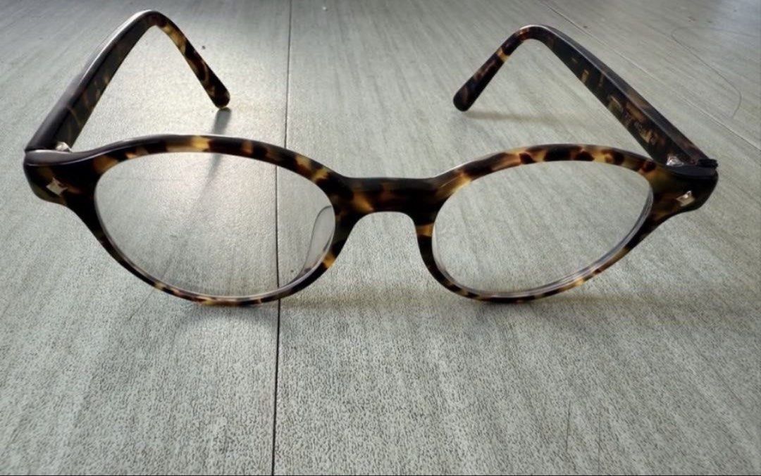 AUTHENTIC MCM Tortoiseshell Eyeglasses (Category: Sunglasses & Eyewear) located in Sariaya. Submitted by ja0111 (Listing ID 1455635579, Image 3). Description: - Authentic MCM eyeglasses bought sa ideal vision for 10k - Tortoiseshell frame with black arms - Original MCM case included - Can be fitted with prescription lenses - MCM logo on temples - with grade can replace lenses - Model: MCM2605A.