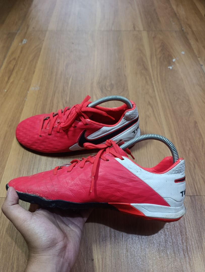 Authentic Nike Tiempo Legend 8 Academy IC (Category: Casual Shoes) located in Bulacan. Submitted by koritooo (Listing ID 1455634221, Image 2). Description: Authentic Nike Tiempo Legend 8 Academy IC Good as new no issues Size US 7 UK 6 EU 40 25 CM Made in Vietnam.