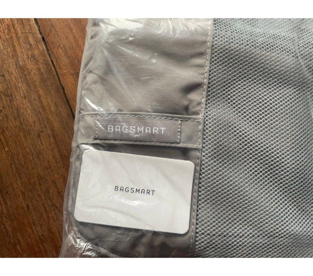 BAGSMART COMPRESSION PACKING CUBES SET-GRAY (Category: Travel Essentials & Accessories) located in Quezon City. Submitted by stuffiesetc (Listing ID 1455640709, Image 2). Description: BAGSMART COMPRESSION PACKING CUBES SET-GRAY Guaranteed authentic. Brand new in sealed packaging. DESCRIPTION LIGHT-WEIGHT TRAVEL ACCESSORIES: The packing organizers are lightweight, stylish, and designed to fit easily into carry-on suitcases. TRUE SPACE SAVING: They
