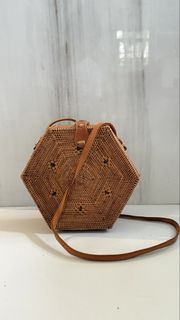 (Category: ) located in . Submitted by shopofthrifts (Listing ID 1455549841, Image 1). Description: .