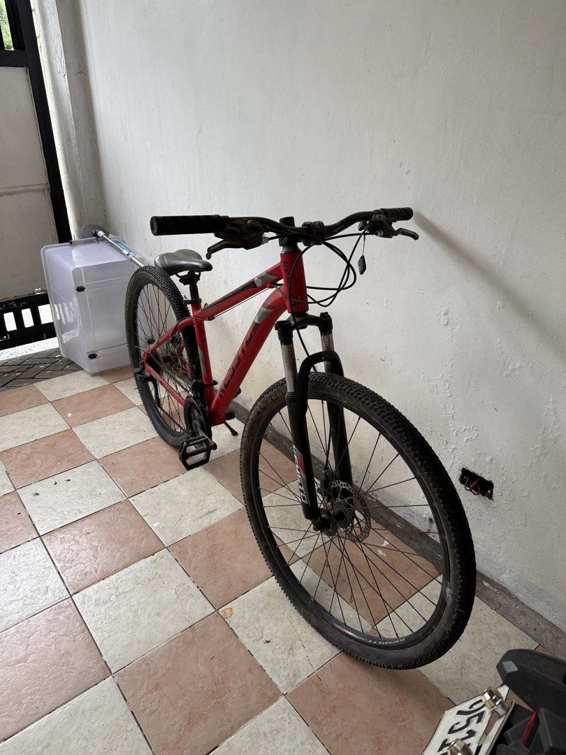 Bicycle (Category: Bicycles) located in Makati City. Submitted by piwipple (Listing ID 1455579045, Image 3). Description: .