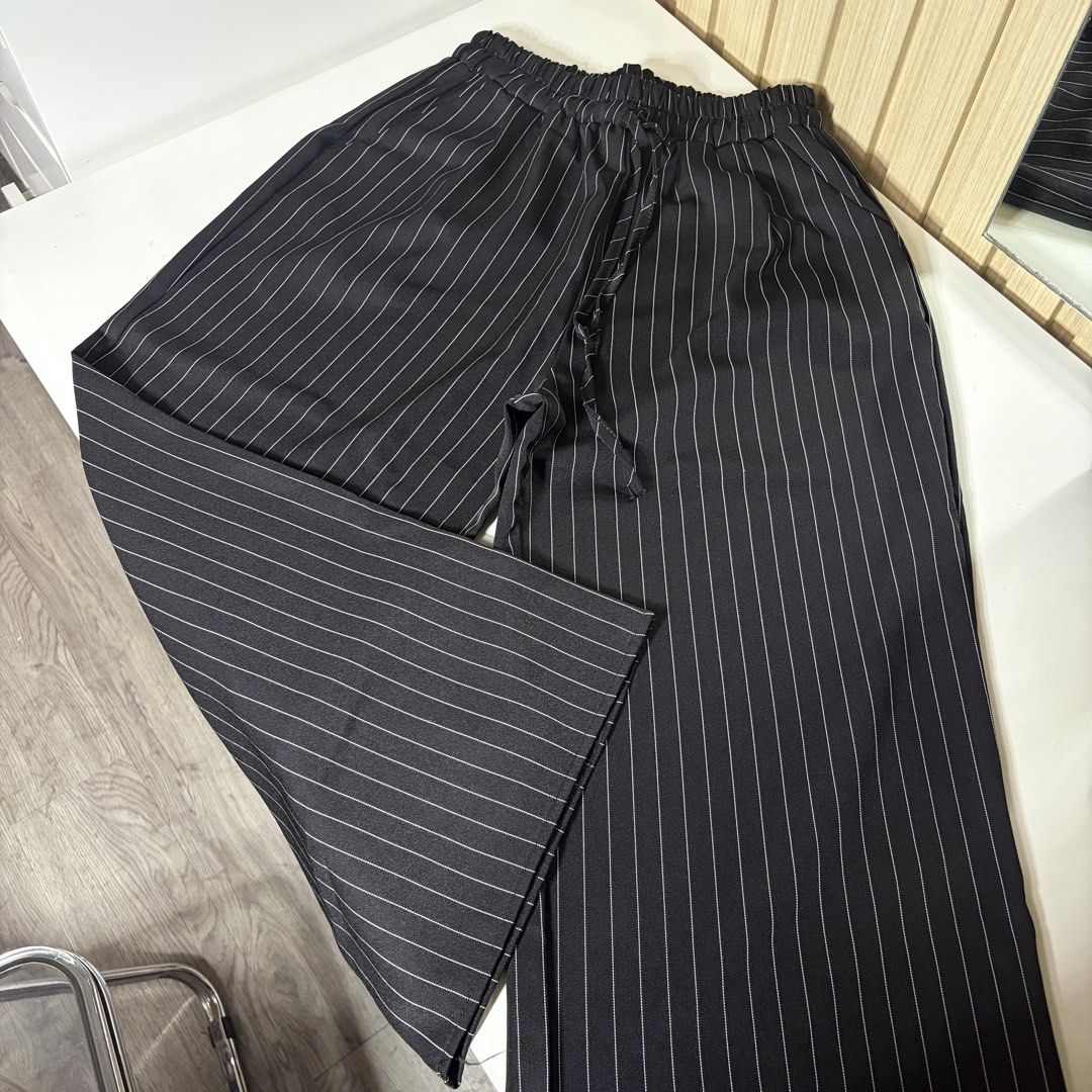 Black Pinstripe Wide-leg Trousers (Category: Other Bottoms) located in Baguio. Submitted by closetdropsbgo (Listing ID 1455621985, Image 2). Description: .