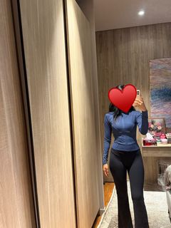 (Category: ) located in . Submitted by b_curatedcloset (Listing ID 1455518699, Image 1). Description: .