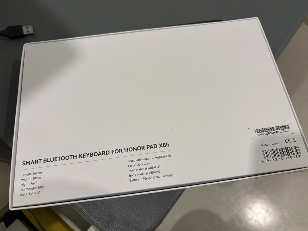 Bluetooth Keyboard Case for Honor Pad (Category: Cases & Sleeves) located in Cainta. Submitted by bloomeveryday (Listing ID 1455674428, Image 3). Description: Never been used, just tested with my Honor Pad x8b to ensure that it’s functional Includes original packaging Bought on August 4, 2026.