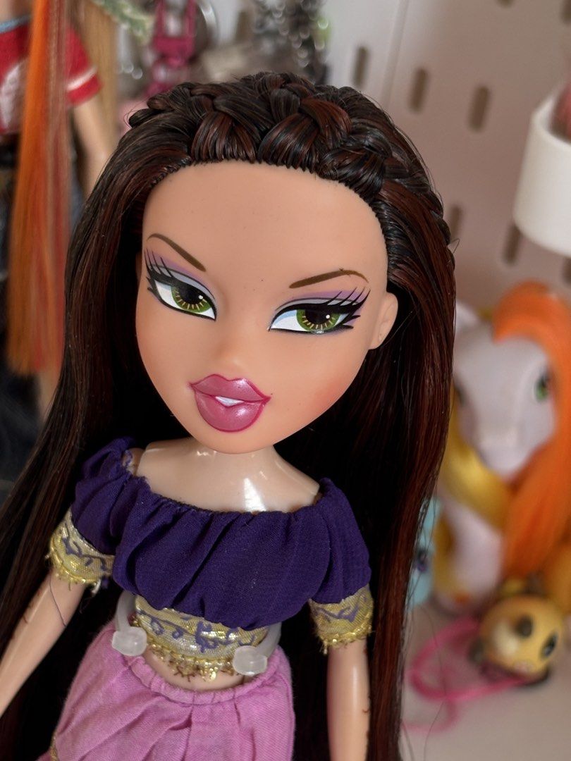 BRATZ GENIE MAGIC KATIA (Category: Kids Toys) located in Consolacion. Submitted by mlpfun (Listing ID 1455602210, Image 3). Description: BRATZ GENIE MAGIC KATIA WYSSWYG HAIRCONDITION 8/10 BODY CONDITION 8/10 FACE CONDITION 8/10 PM for More info 💕.
