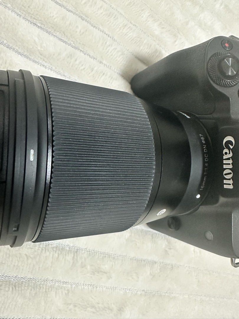 Canon M50 with 16.5mm lens (Category: Cameras) located in Manila. Submitted by yelsha1102 (Listing ID 1455607309, Image 3). Description: .
