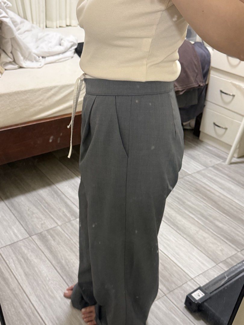 Casual suit pants in drak grey (Category: Other Bottoms) located in Bacolor. Submitted by alysaflrs (Listing ID 1455636849, Image 2). Description: ★good as new ★size XL (fits 29-31 inch waist, my height is 5'1) ★97% polyester 3% elastane ★details: drawstring, pocket ★mid waist.