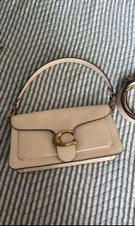 (Category: ) located in . Submitted by preloved_korea (Listing ID 1450265375, Image 1). Description: .