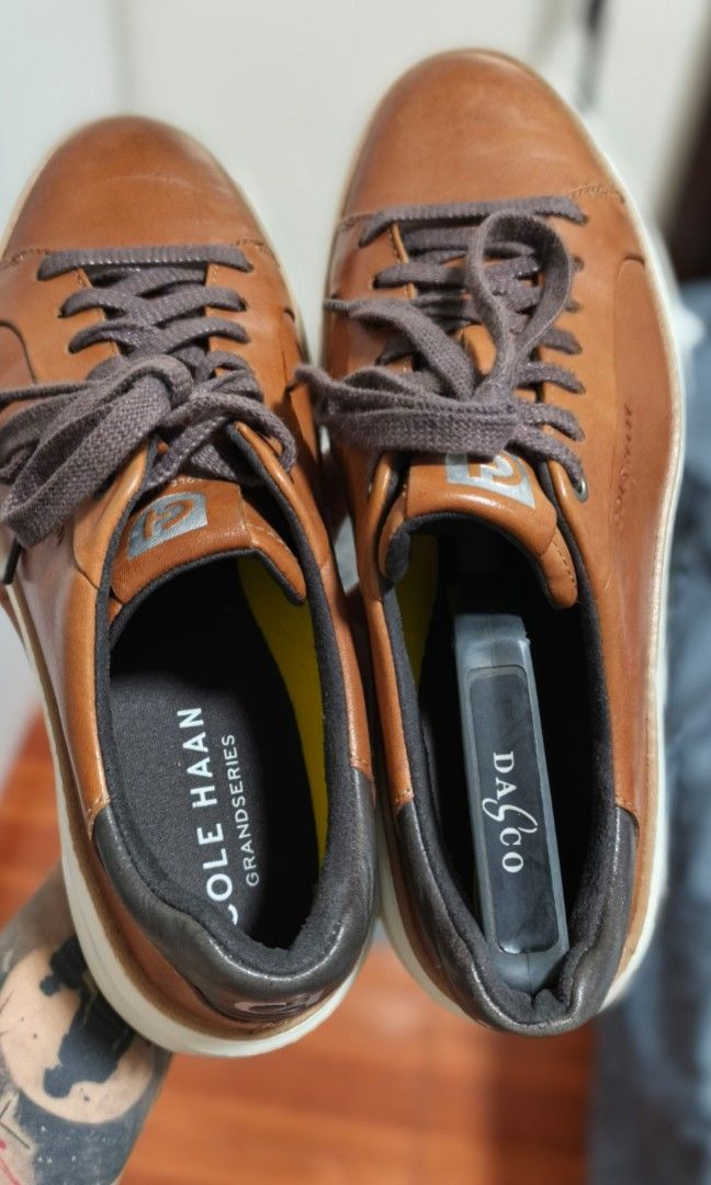 COLE HAAN (Category: Dress Shoes) located in Quezon City. Submitted by gametz (Listing ID 1455500219, Image 3). Description: ORIGINAL ITEM AUTHENTIC COLE HAAN shoes Cole haan Grand series model - very excellent condition - STILL LOOKS BRAND NEW - bought in Cole Haan Rockwell - absolutely NO ISSUE. - CLEAN. NEAT. ELEGANT. - UPPER LEATHER (SRP- P14,000) - No more box. will provide dustbag for storage.