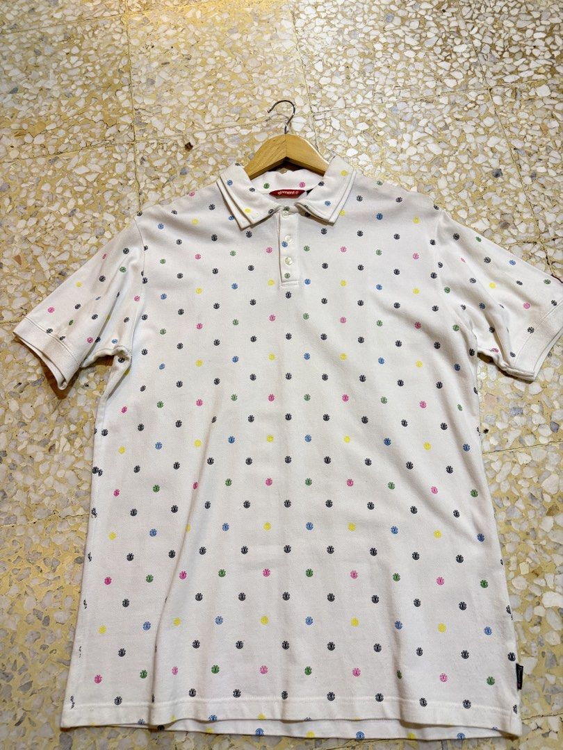 collar element (Category: Activewear) located in Kuala Lumpur. Submitted by rabbirhasr57821 (Listing ID 1455665402, Image 1). Description: collar element polkadot size L-XL pit 24 labuh 29 cod dan pickup area kl.