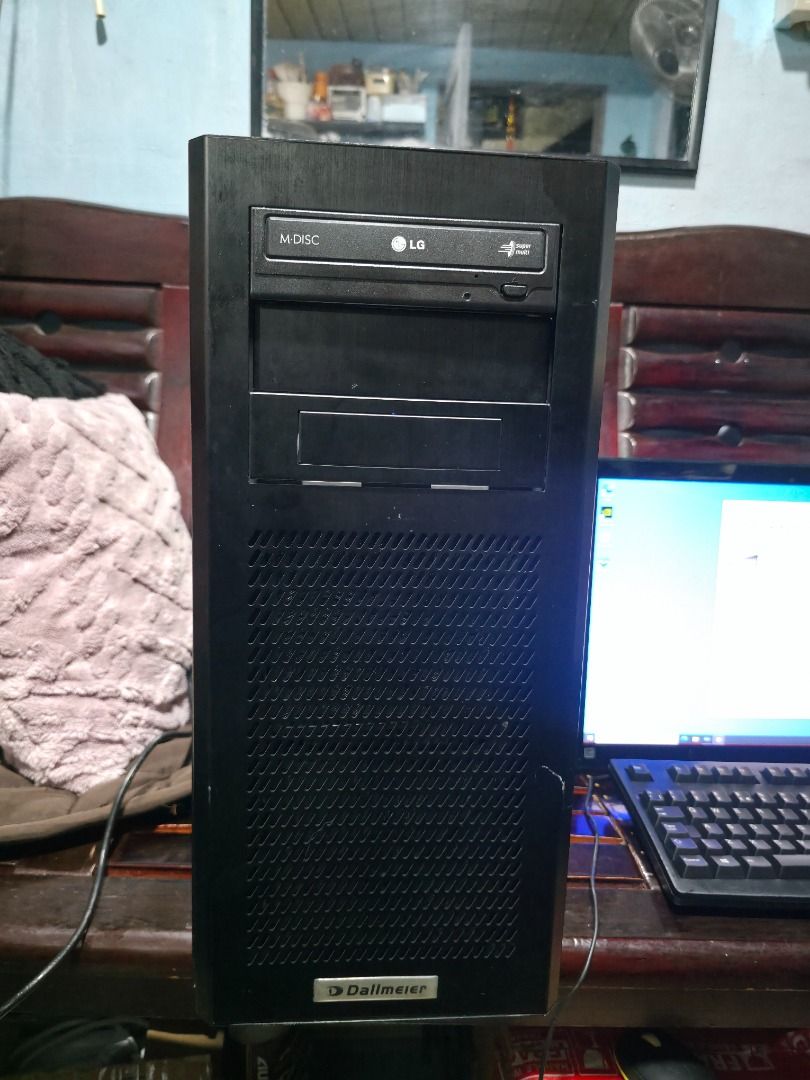 Computer Set (Category: Desktops) located in Caloocan City. Submitted by fasdelacruz17 (Listing ID 1455631678, Image 2). Description: Computer Set 1. Samsung Monitor 2. LG (Dallmeier) CPU 3. Intel(R) Core(TM) i7-4820K 4. Cherry keyboard 5. HDMI and monitor cords 6. No mouse 7. 16GB RAM & 128GB SSD 8. Windows 11.