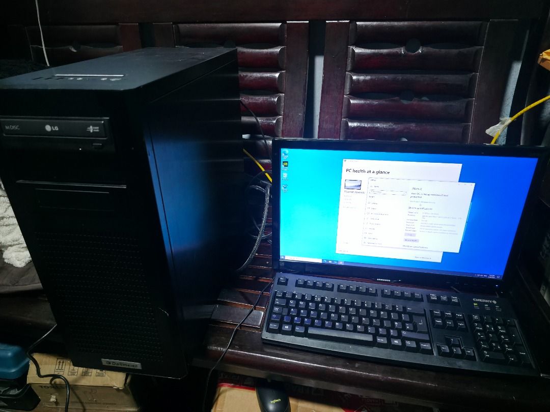 Computer Set (Category: Desktops) located in Caloocan City. Submitted by fasdelacruz17 (Listing ID 1455631678, Image 1). Description: Computer Set 1. Samsung Monitor 2. LG (Dallmeier) CPU 3. Intel(R) Core(TM) i7-4820K 4. Cherry keyboard 5. HDMI and monitor cords 6. No mouse 7. 16GB RAM & 128GB SSD 8. Windows 11.
