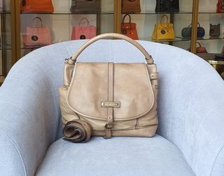 (Category: ) located in . Submitted by luxurydesignerbrands (Listing ID 1455566111, Image 1). Description: .