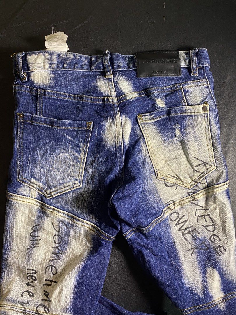 D squared distressed graffiti jeans (Category: Jeans) located in Manila. Submitted by ercmrsmam (Listing ID 1455627321, Image 3). Description: W30 L37 Hem 6 Crispy condition 9.5 color rate .