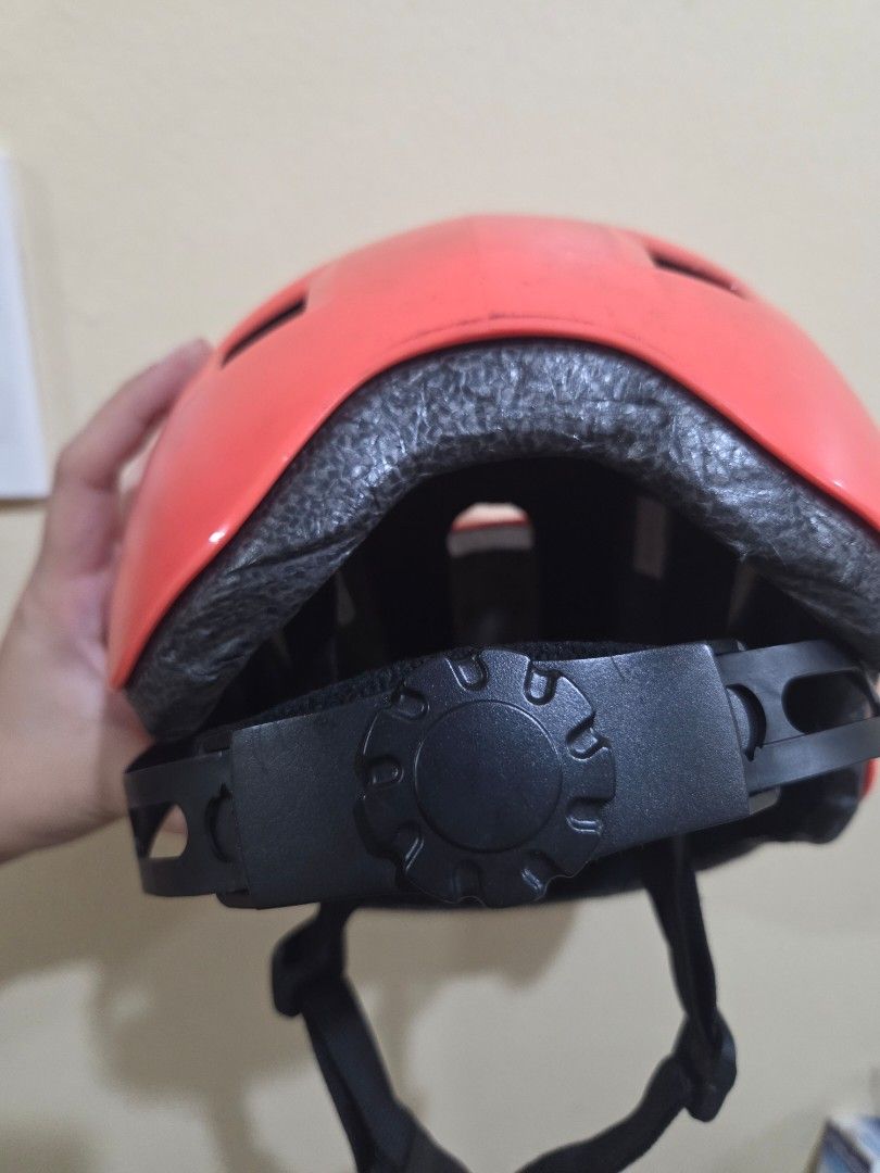Decathlon Kids Helmet (Category: Bicycles) located in Makati City. Submitted by kayomi.20 (Listing ID 1455509267, Image 3). Description: Decathlon Kids' Inline Skating Skateboard Scooter Helmet All working parts (buckles, head size adjustment, foam inside are intact). Only flaws are black stains and light scratches on the outside (can be covered with stickers). Size: XS (47-52cm) approx 2-3yo.