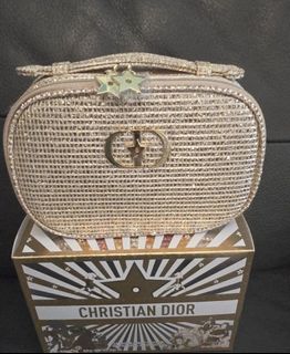 (Category: ) located in . Submitted by buysellcloset (Listing ID 1455654029, Image 1). Description: .