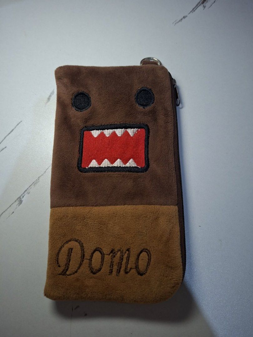 Domo wallet (Category: Purses & Pouches) located in Bulacan. Submitted by eelynees (Listing ID 1455591413, Image 1). Description: .
