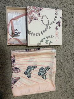 (Category: ) located in . Submitted by shopmypreloves (Listing ID 1455603452, Image 1). Description: .