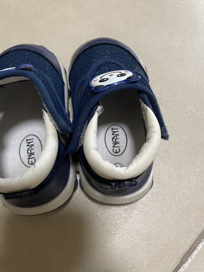 Enfant baby shoes (Category: Babies & Kids Fashion) located in Quezon City. Submitted by declutter-jen (Listing ID 1455581060, Image 2). Description: Enfant shoes Euro 21 Suitable for 7 to 14 months .