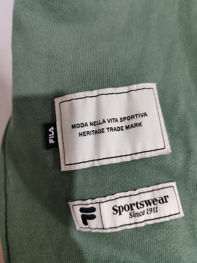 Fila Green Crewneck Long Sleeve (Category: Tshirts & Polo Shirts ) located in Manila. Submitted by ksayson (Listing ID 1455641474, Image 3). Description: Fila Crewneck Long Sleeve Preloved Size: Medium (Loose Fit) Dimes: 24x28 (WxH) Color Rate: 9.5/10 Issue: None RFS: Decluterring Courier (JNT/Lalamove) 📍Tondo, Manila.