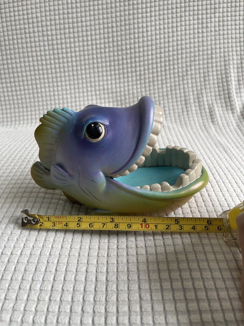 Funny fish mouth trinket holder/display (Category: Other Home Decor) located in Manila. Submitted by dstrangerthings (Listing ID 1455549453, Image 3). Description: as shown on the photo some paint detail na tanggal .