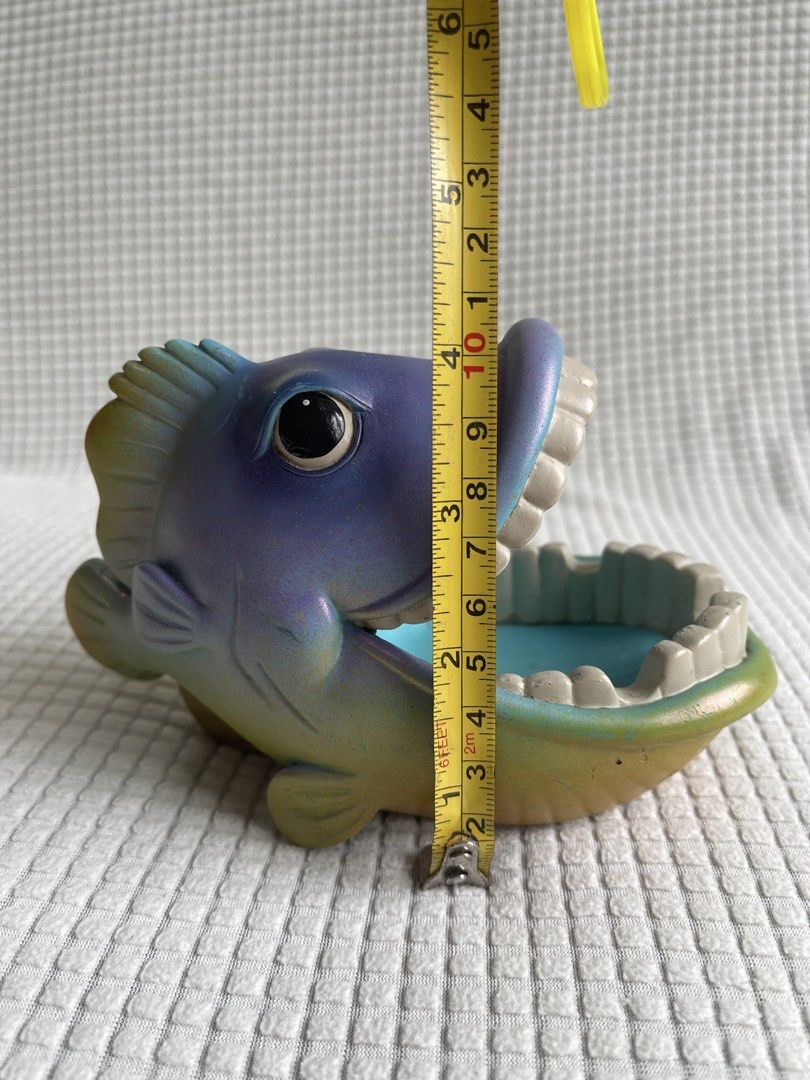 Funny fish mouth trinket holder/display (Category: Other Home Decor) located in Manila. Submitted by dstrangerthings (Listing ID 1455549453, Image 2). Description: as shown on the photo some paint detail na tanggal .