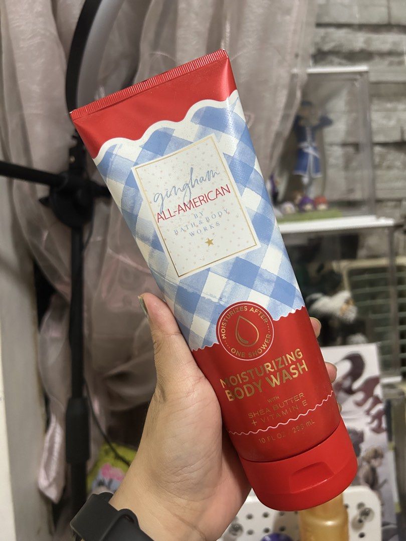 Gingham Blue Body Wash (Category: Bath) located in Caloocan City. Submitted by neminemi_ (Listing ID 1455659626, Image 1). Description: On hand. Opened for sniff test. .