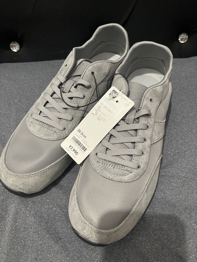 GU Nylon Combination Flat Sneakers Light Grey 28cm (Category: Casual Shoes) located in Manila. Submitted by ttbbkk (Listing ID 1455599507, Image 1). Description: - Brand: GU - Style: Nylon Combination Flat Sneakers - Color: Light Grey - Size: 28cm - Condition: Brand new, never worn - Features: Original tags still attached - Original Price: ¥2,990.