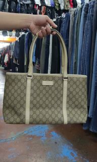 (Category: ) located in . Submitted by thrifting-dnx095 (Listing ID 1455584391, Image 1). Description: .