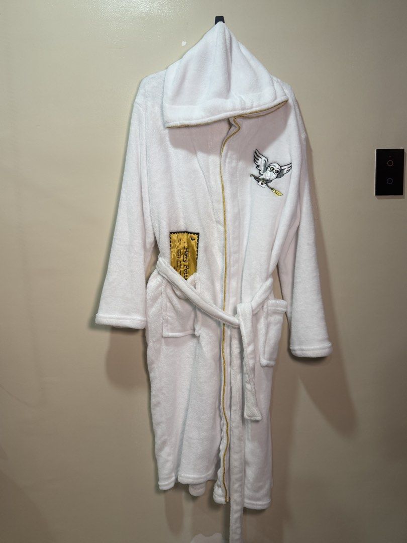 harry potter hedwig owl bathrobe (Category: Bedding & Towels) located in Quezon City. Submitted by fashionifywardrobe8899 (Listing ID 1455672779, Image 2). Description: .
