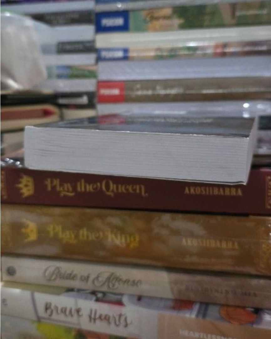 Hell University Complete Version by KnightInBlack (Category: Storybooks) located in Taguig. Submitted by kaiic (Listing ID 1455512547, Image 3). Description: Hell University Completer Version by KIB Condn: LN *Good. This was my OG copy. Opened but never read. Lost the photocard na kasama nya but I have lottts of bm from saykom so yun na lang isasama ko *2pcs bm 🤗 Update: I've been stamping my books and nabalot ko na to. So I'm not sure if kasama