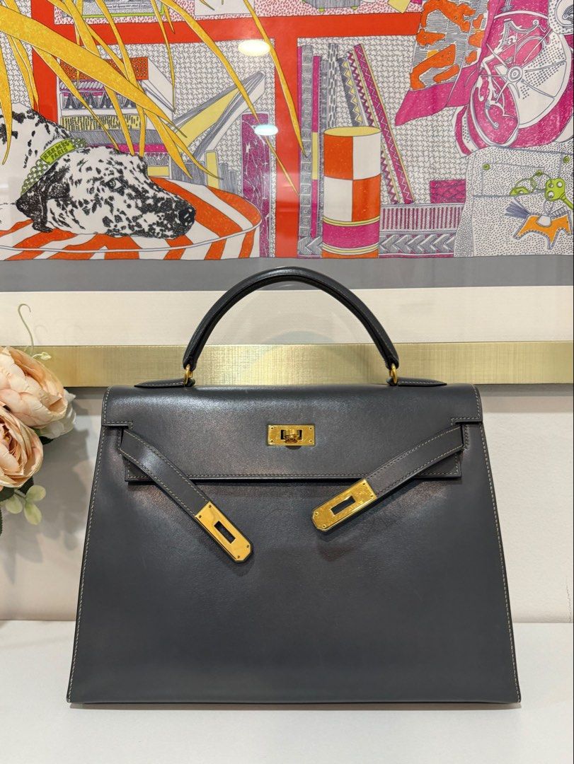 Hermes kelly 32 (Category: Luxury Bags & Wallets) located in Taguig. Submitted by consumergoodstrading (Listing ID 1455136478, Image 2). Description: Hermes Kelly 32 Stamp C square year 1999 Full set ( no receipt ) For more information pm Me thanks .
