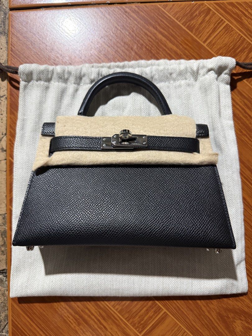 Hermes Mini Kelly Noir Epsom PHW (Category: Luxury Bags & Wallets) located in Lipa City. Submitted by chrs.bags (Listing ID 1455638676, Image 2). Description: Gifted from Hongkong only used twice Pm for more info.