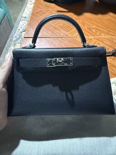 (Category: ) located in . Submitted by chrs.bags (Listing ID 1455638676, Image 1). Description: .