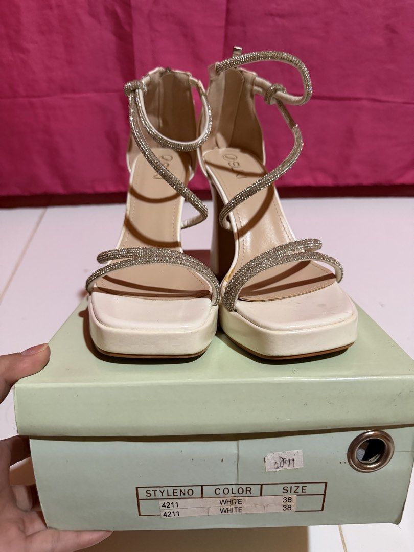 High Heels (Category: Heels) located in Manila. Submitted by dianecabon92802 (Listing ID 1455570416, Image 2). Description: Bought this heels for an evening gown event last August and never been use after since its to high for me about 4.5 inches high! .