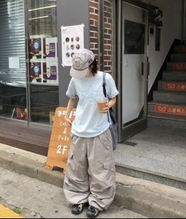 （分類：）位於 。 由 aweeeeeeeeee 提交（商品編號 1455668673，圖片 1）。簡介： 。